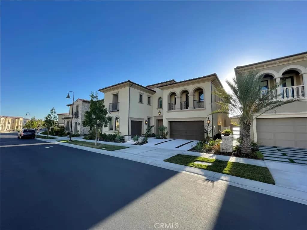 72 Interstellar, Irvine, CA — listing photo 1