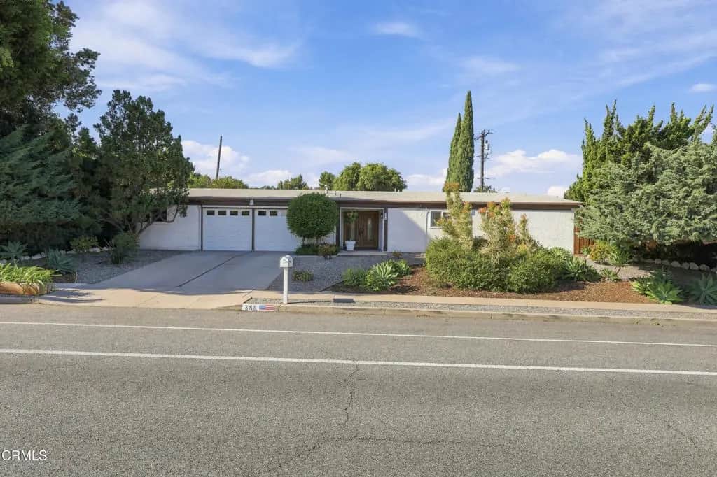 388 E Gainsborough Road, Thousand Oaks, CA — listing photo 1