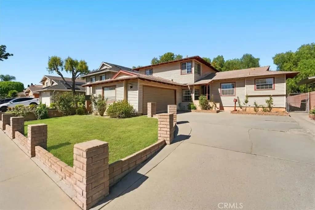 10431 Stonebank, Bellflower, CA — listing photo 1