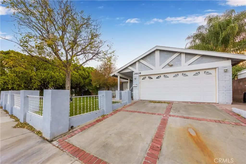 28108 Oaklar Drive, Saugus, CA — listing photo 1