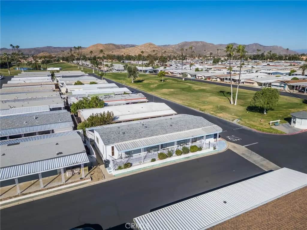 601 N Kirby Street 387, Hemet, CA — listing photo 1