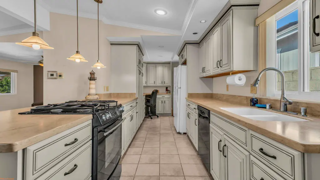 39911 Palm Greens Parkway, Palm Desert, CA — listing photo 1