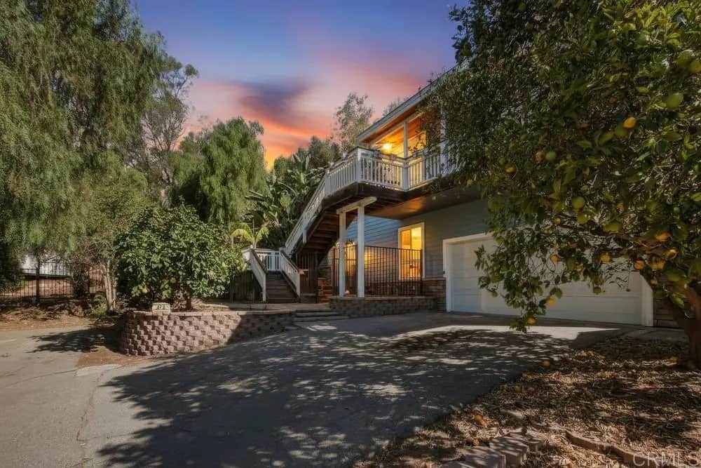 472 E Kalmia Street, Fallbrook, CA — listing photo 1