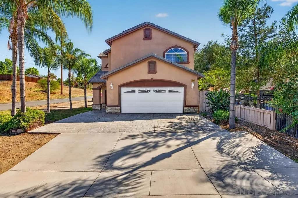 428 Granite, Lake Elsinore, CA — listing photo 1