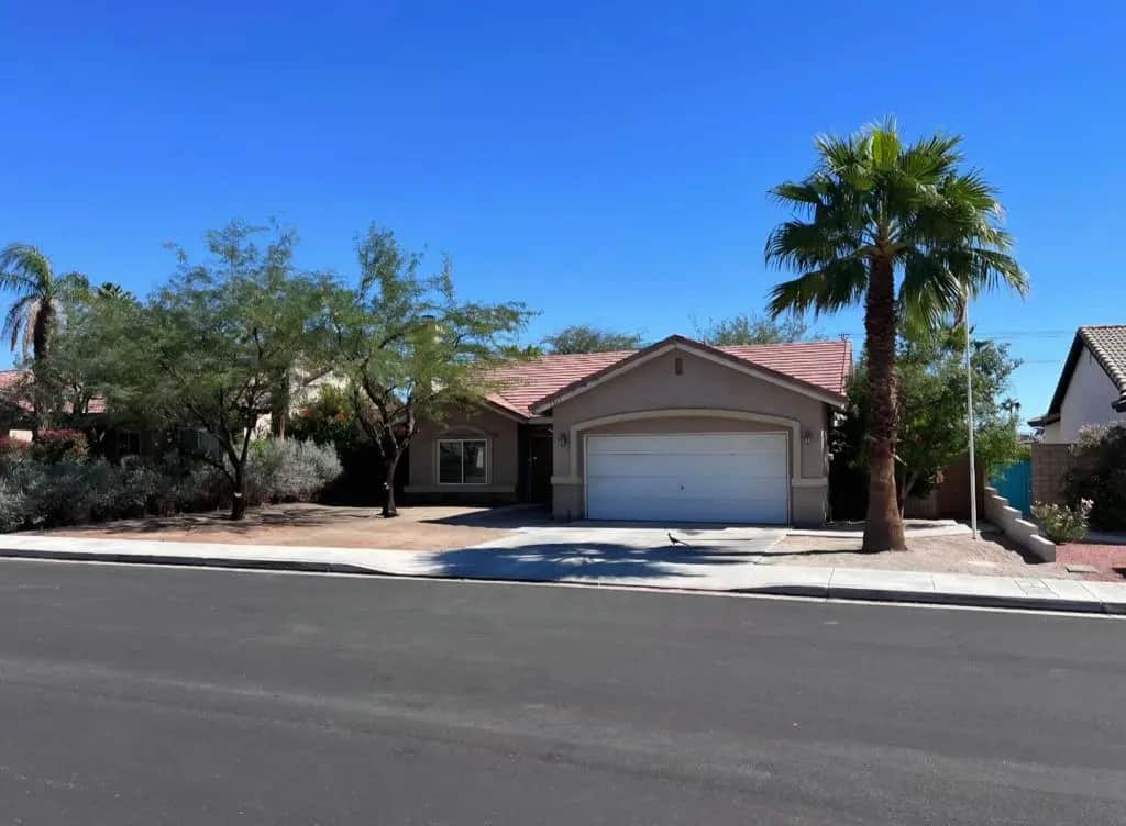 2322 Shannon Way, Palm Springs, CA — listing photo 1