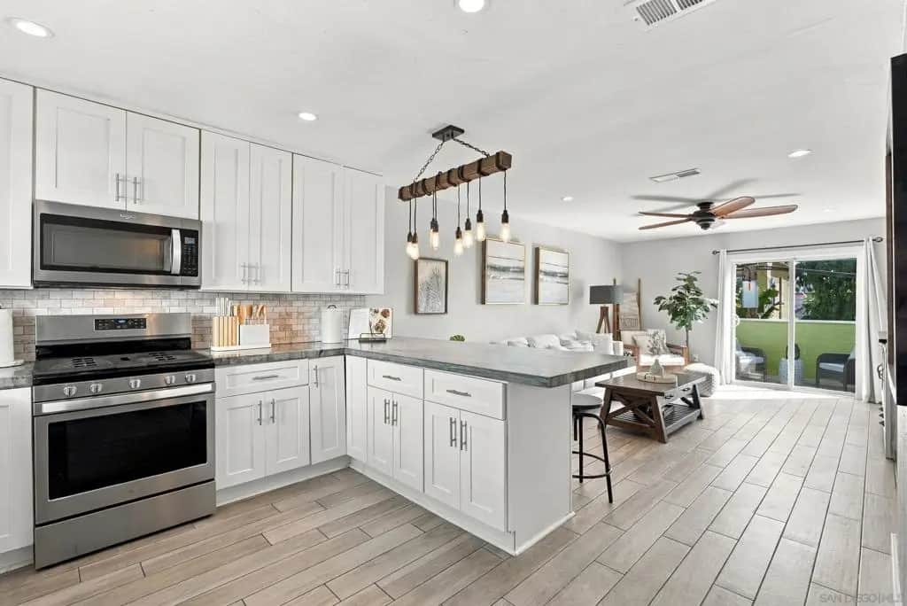 171 Palm Ave, Imperial Beach, CA — listing photo 1