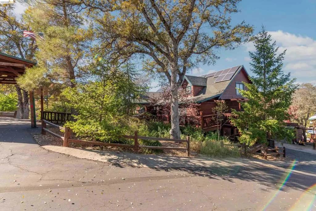 15800 Ridgefield Ct., Sonora, CA — listing photo 1