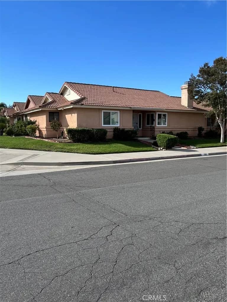 765 Rios, Hemet, CA — listing photo 1