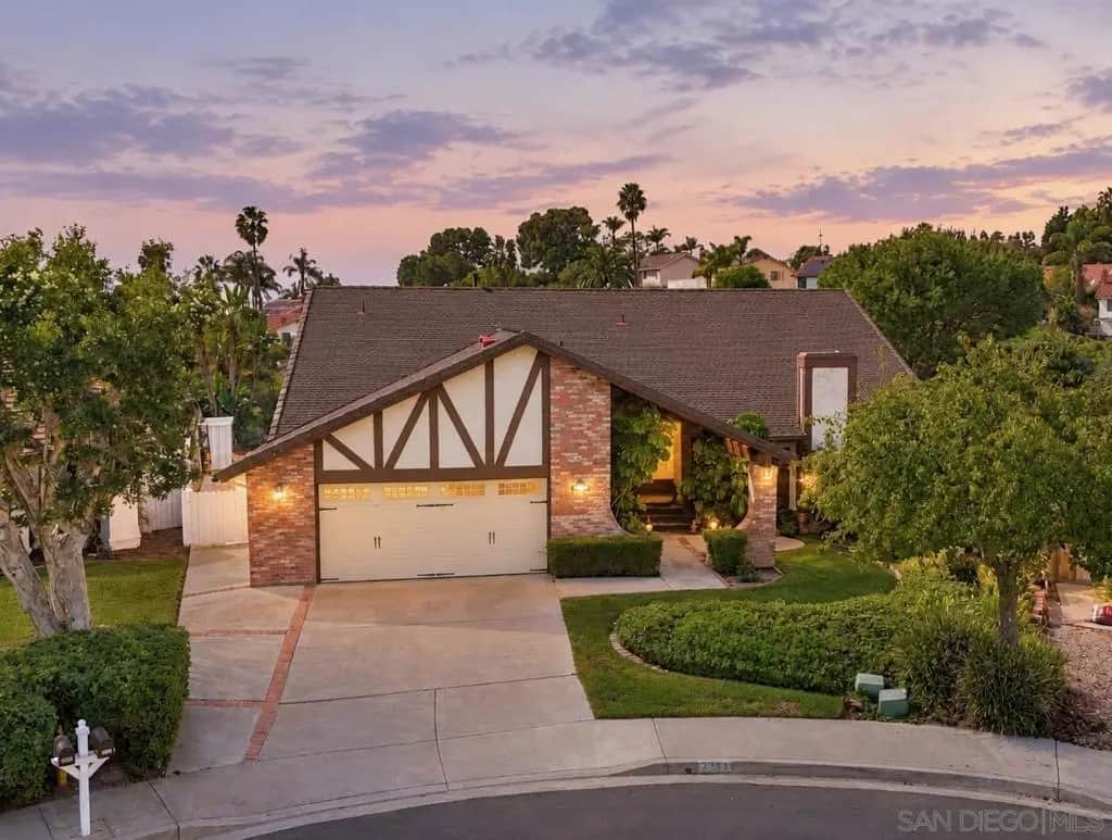 2365 Carriage Cir, Oceanside, CA — listing photo 1