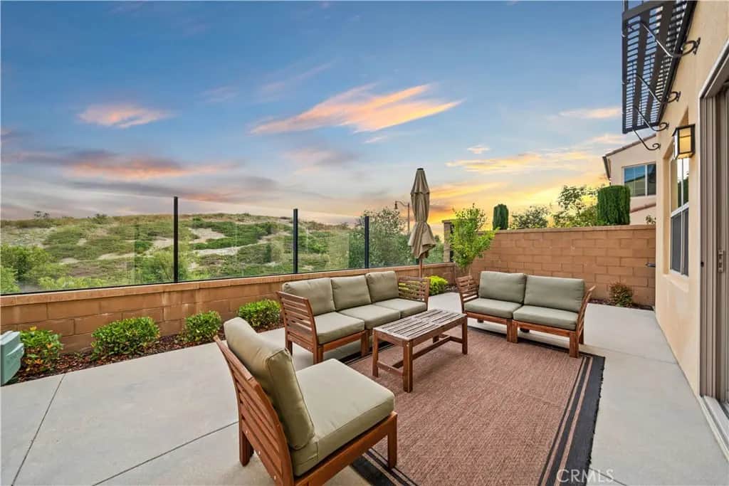 116 Milky, Irvine, CA — listing photo 1