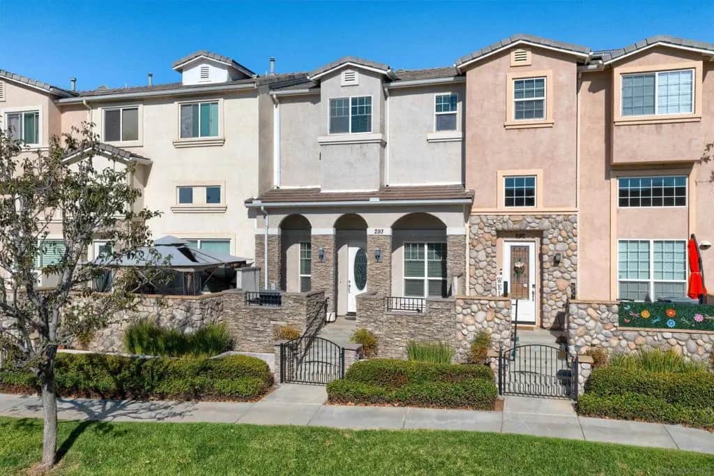 293 Indiana, El Cajon, CA — listing photo 1