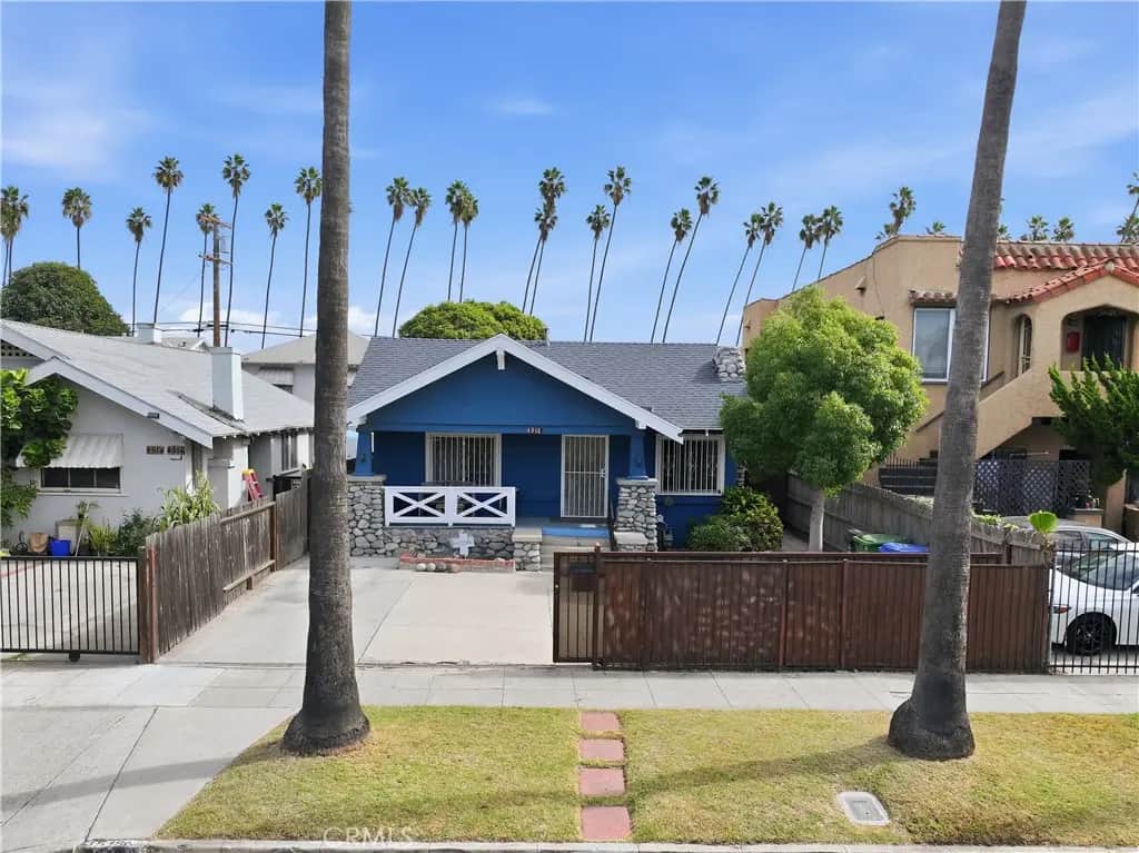 4518 S Van Ness, Los Angeles, CA — listing photo 1
