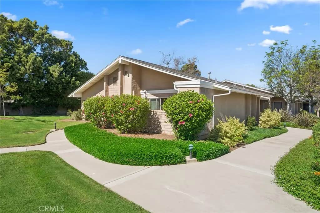 8566 Colusa Circle 905A, Huntington Beach, CA — listing photo 1