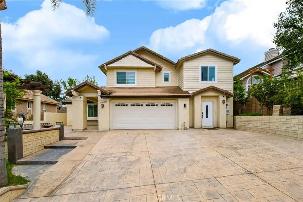 12043 Redwood, Fontana, CA — listing photo 1