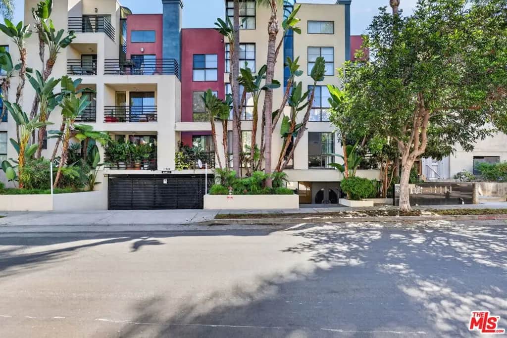 12000 Goshen Avenue 103, Los Angeles, CA — listing photo 1