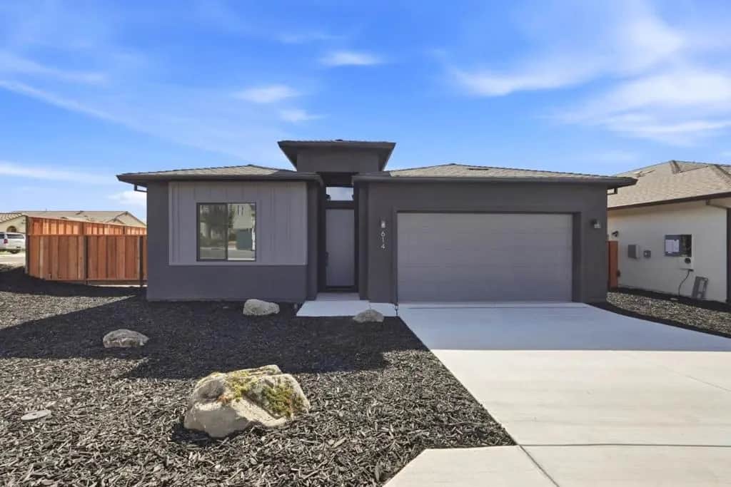 614 Fulton Way, Hollister, CA — listing photo 1
