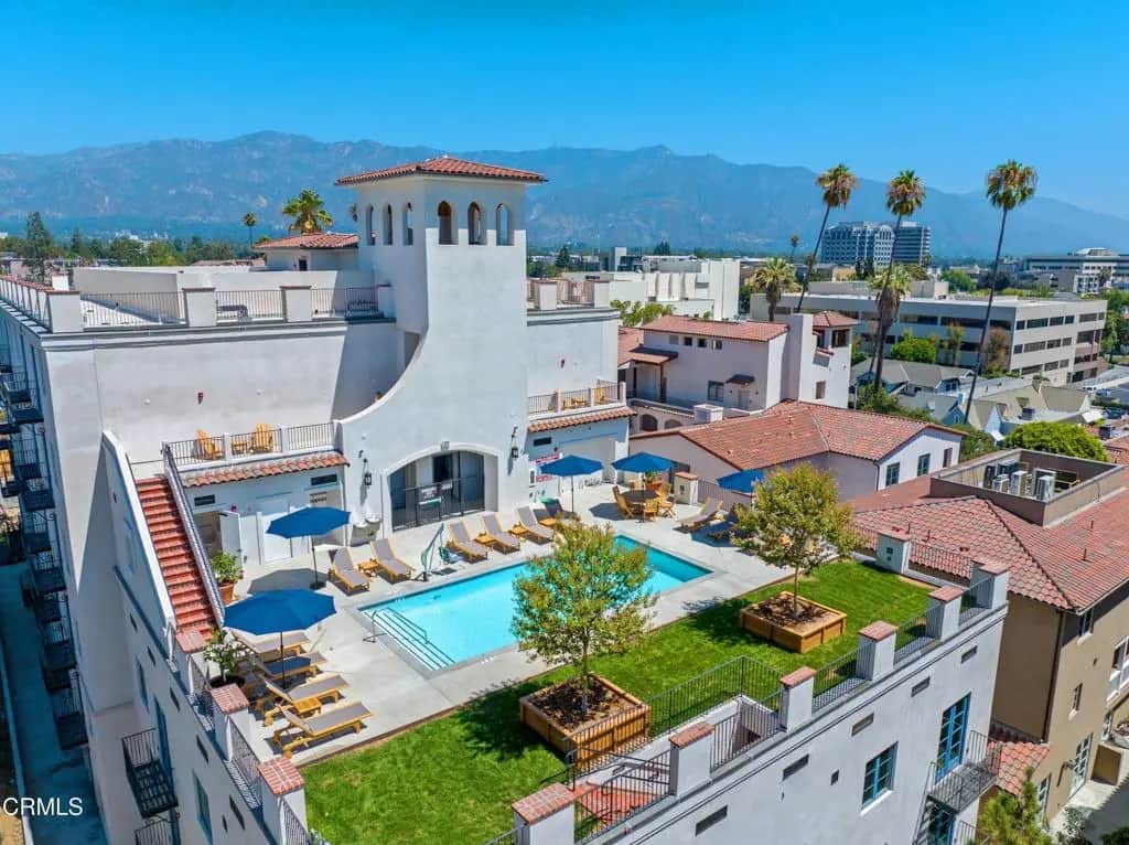 111 N Madison Avenue 214, Pasadena, CA — listing photo 1