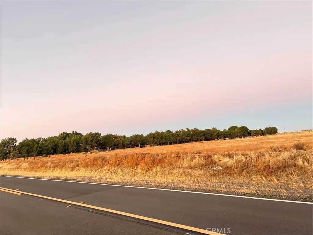 70 Avenue H, Lancaster, CA — listing photo 1