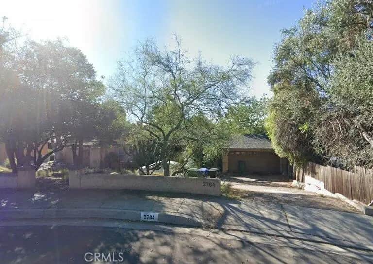 2704 Community, La Crescenta, CA — listing photo 1