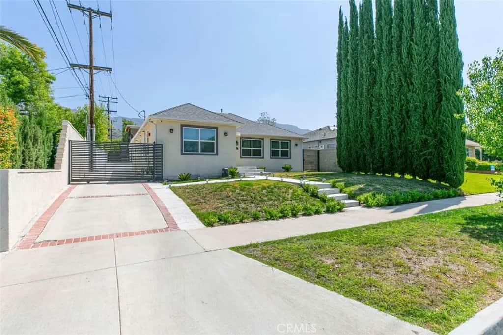 1811 Bel Aire Drive, Glendale, CA — listing photo 1