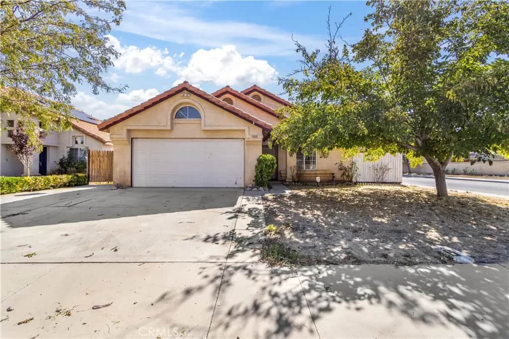 1800 Sierra View, Lancaster, CA — listing photo 1