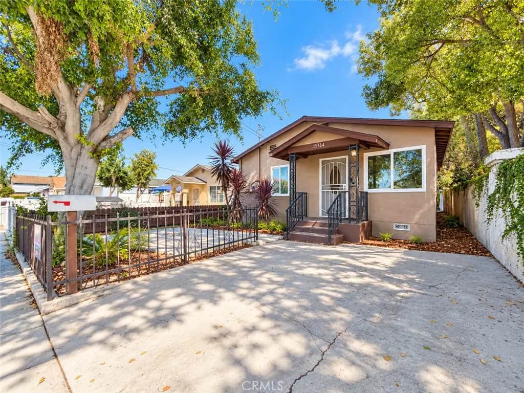 15364 Naranja, Paramount, CA — listing photo 1
