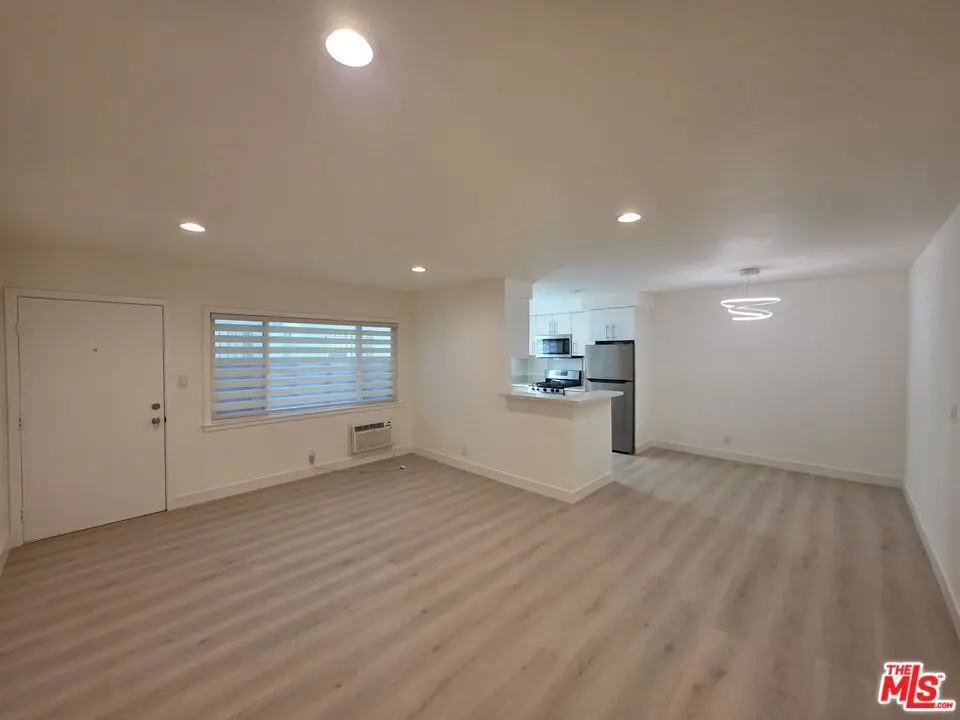 1942 S Sherbourne Drive 2, Los Angeles, CA — listing photo 1