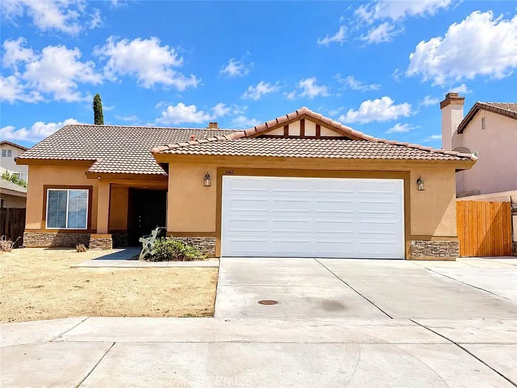 1462 Nutmey Lane, Hemet, CA — listing photo 1