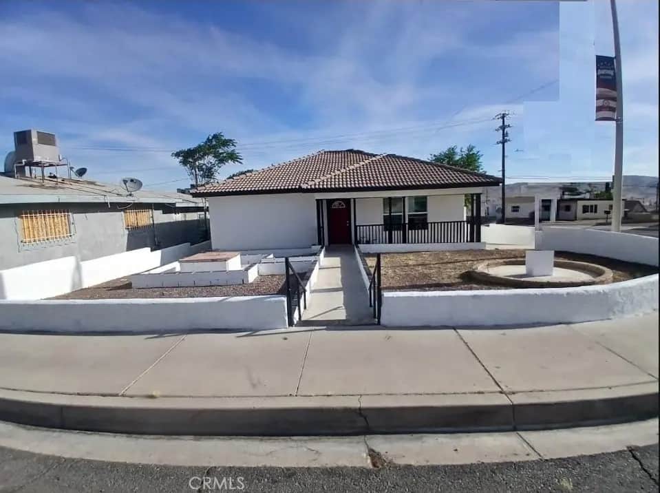 409 E Fredricks Street, Barstow, CA — listing photo 1