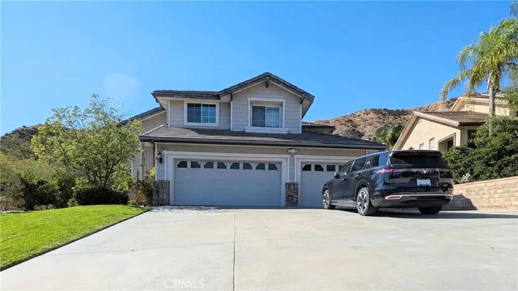 29617 Mammoth, Canyon Country, CA — listing photo 1
