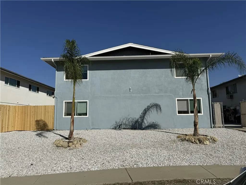 1233 Woodbury Court D, Upland, CA — listing photo 1