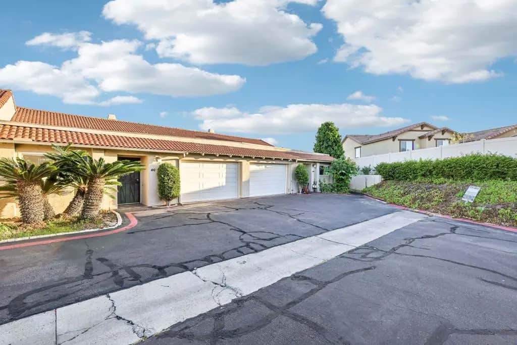 31908 Del Cielo Este 4C, Bonsall, CA — listing photo 1