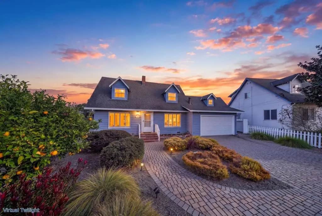 1074 Lorenzo Court, Seaside, CA — listing photo 1