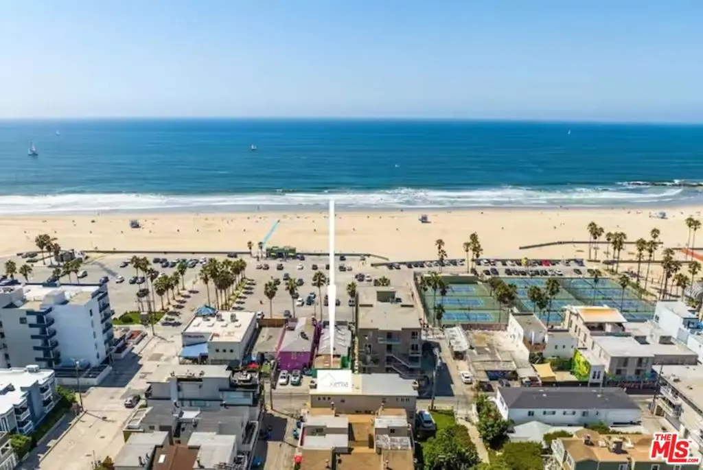 10 20th Avenue, Venice, CA — listing photo 1