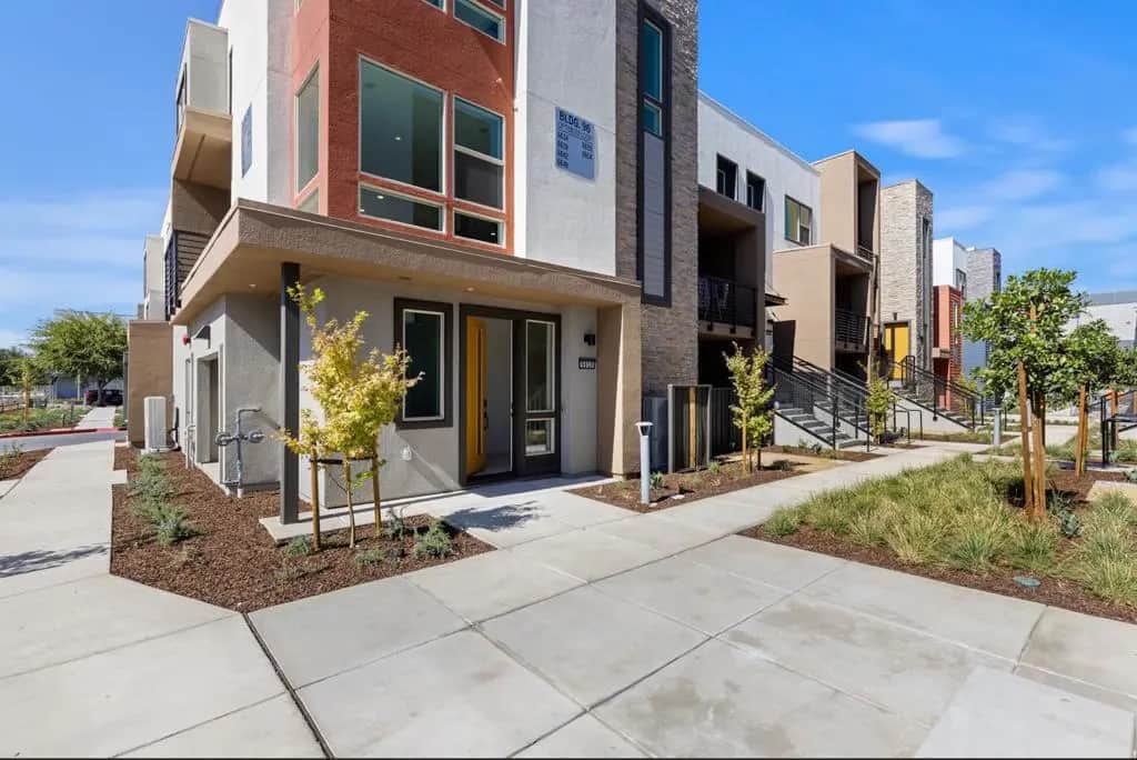 5986 Quantum Loop, San Jose, CA — listing photo 1