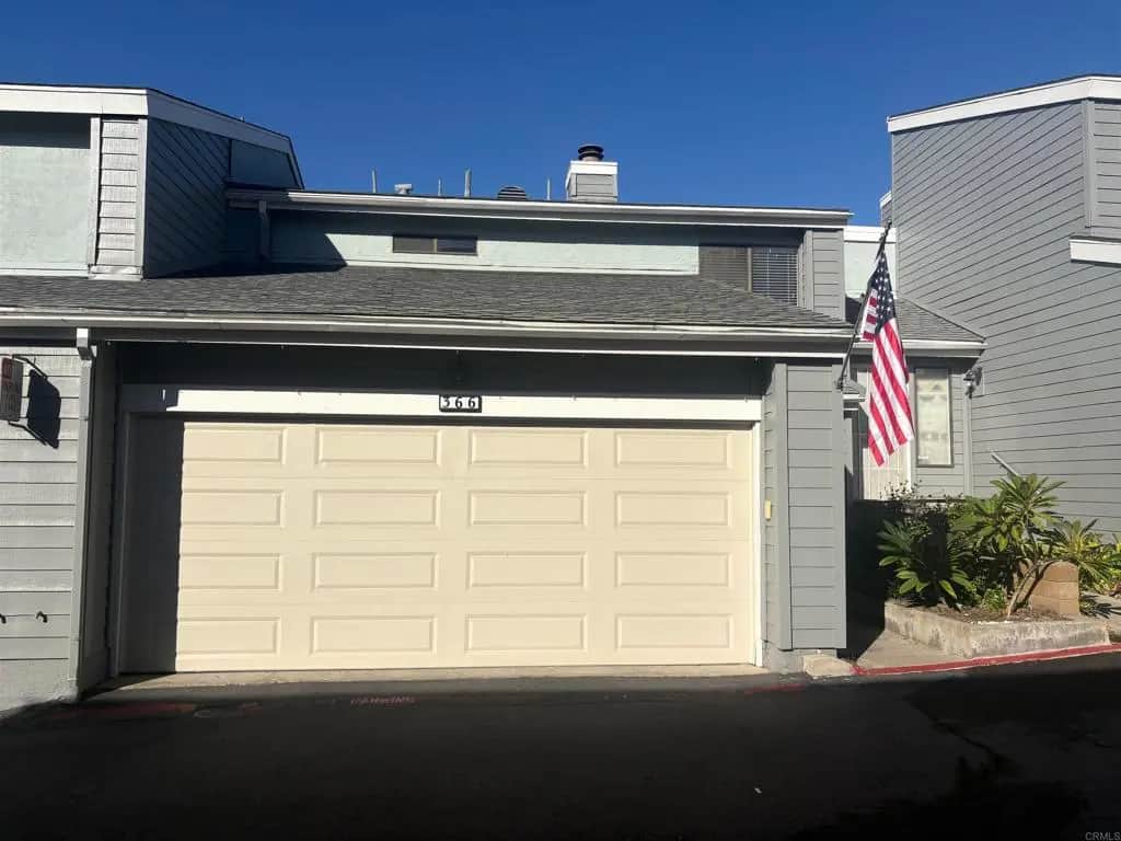 366 Flower Lane, Vista, CA — listing photo 1
