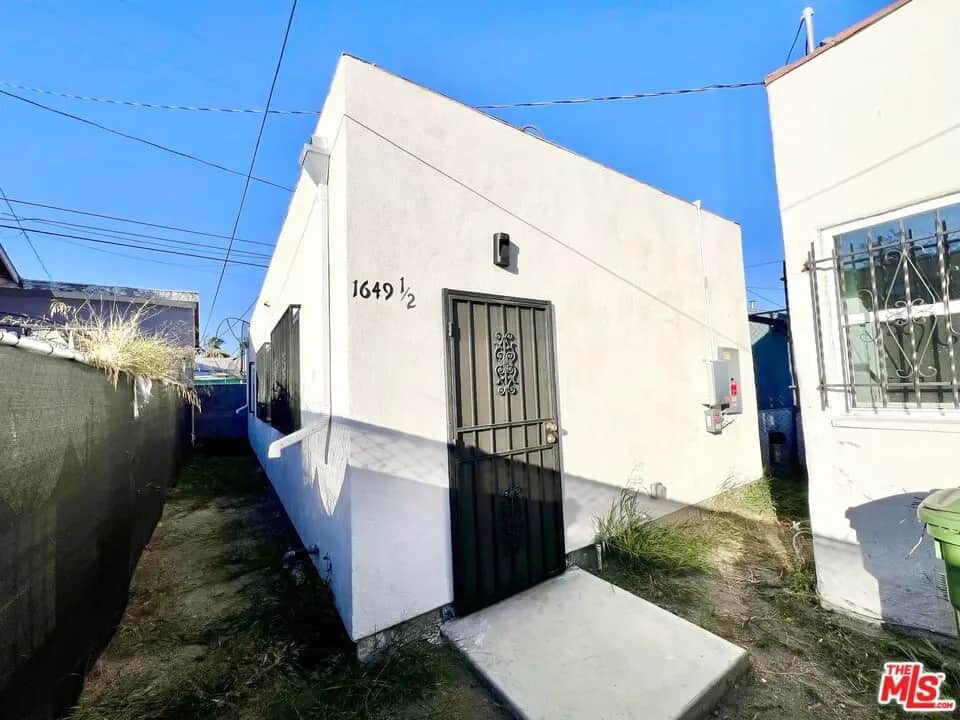 1649 W Florence Avenue 1/2, Los Angeles, CA — listing photo 1