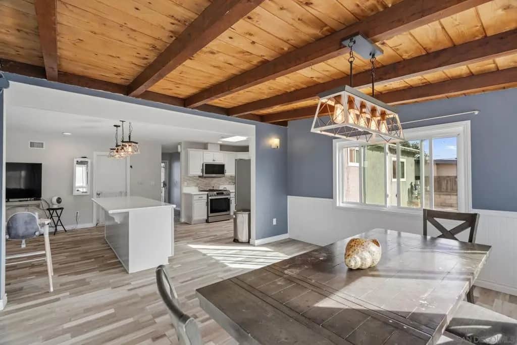 910 Saint George, Spring Valley, CA — listing photo 1