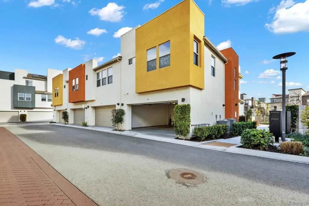 2076 Tango Loop 4, Chula Vista, CA — listing photo 1