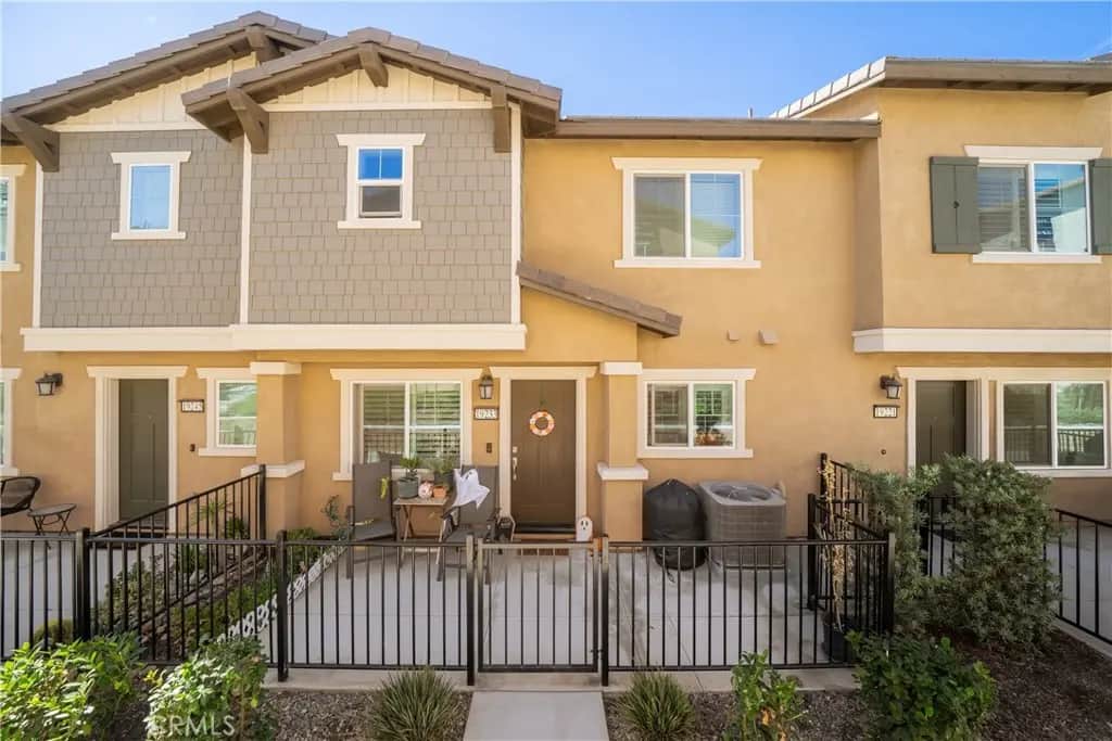 19233 Sequoia Grove, Riverside, CA — listing photo 1