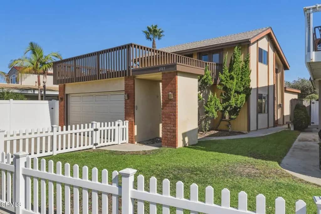 2163 Monmouth Drive, Ventura, CA — listing photo 1