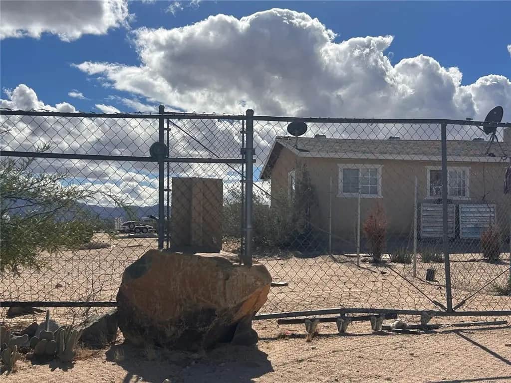 69877 Cielito, 29 Palms, CA — listing photo 1