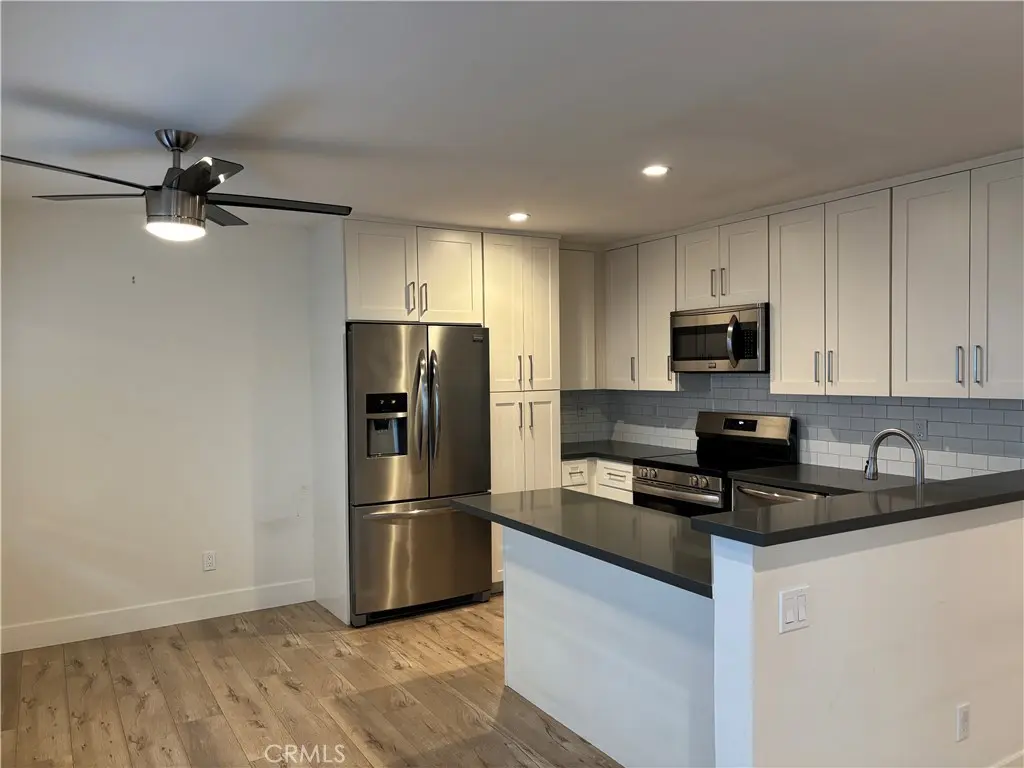 6028 S Pacific Coast Hwy 4, Redondo Beach, CA — listing photo 1