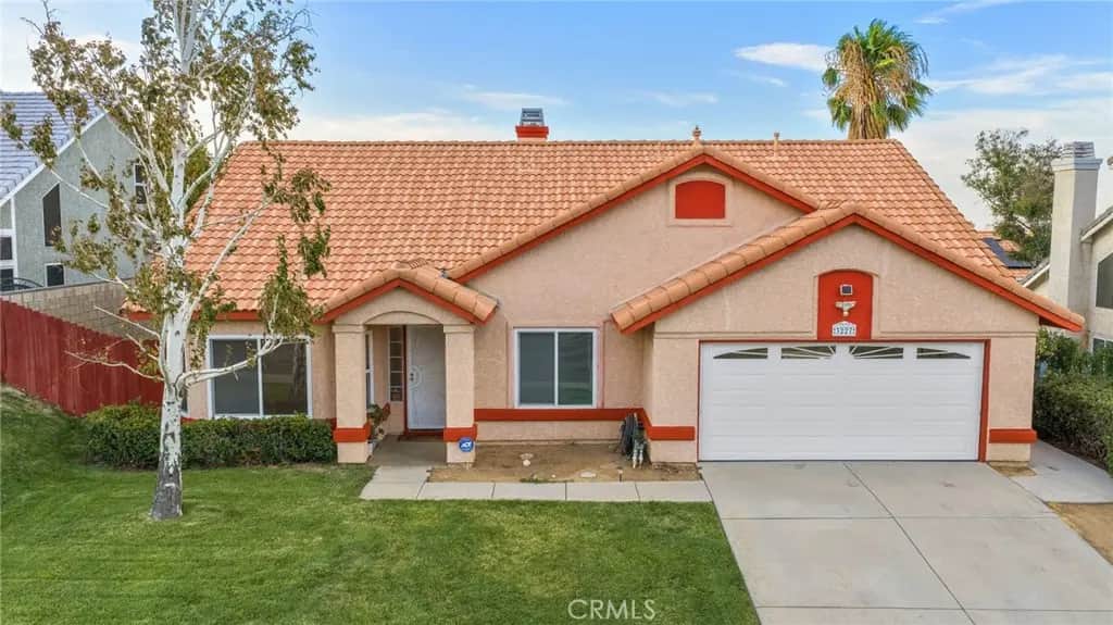 3227 Willowbrook, Palmdale, CA — listing photo 1