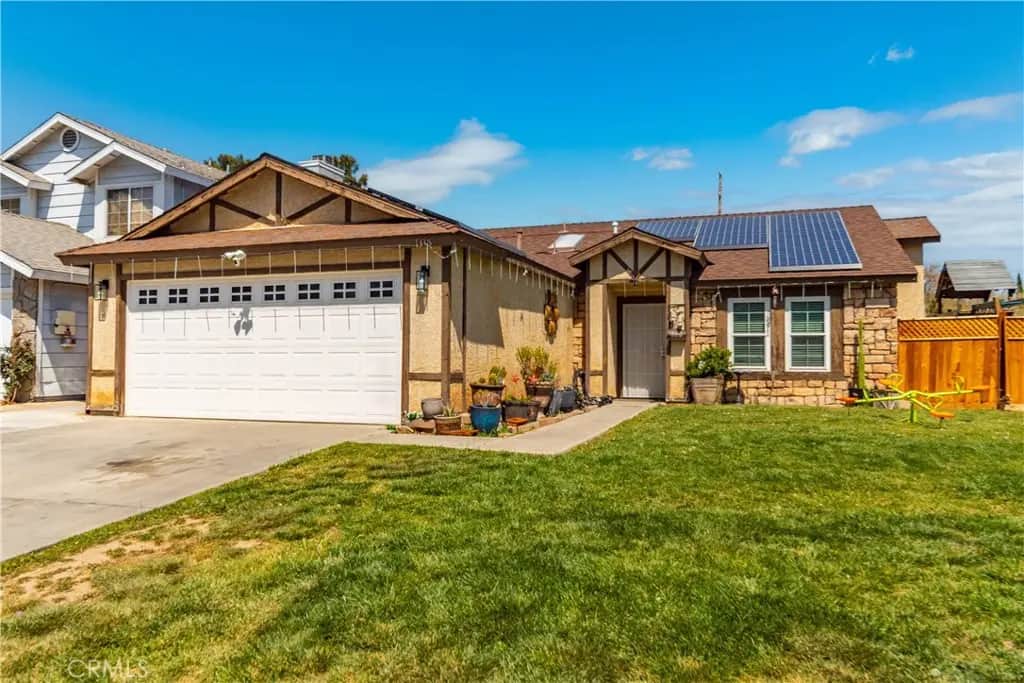 1335 SAMRA AVENUE, Lancaster, CA — listing photo 1