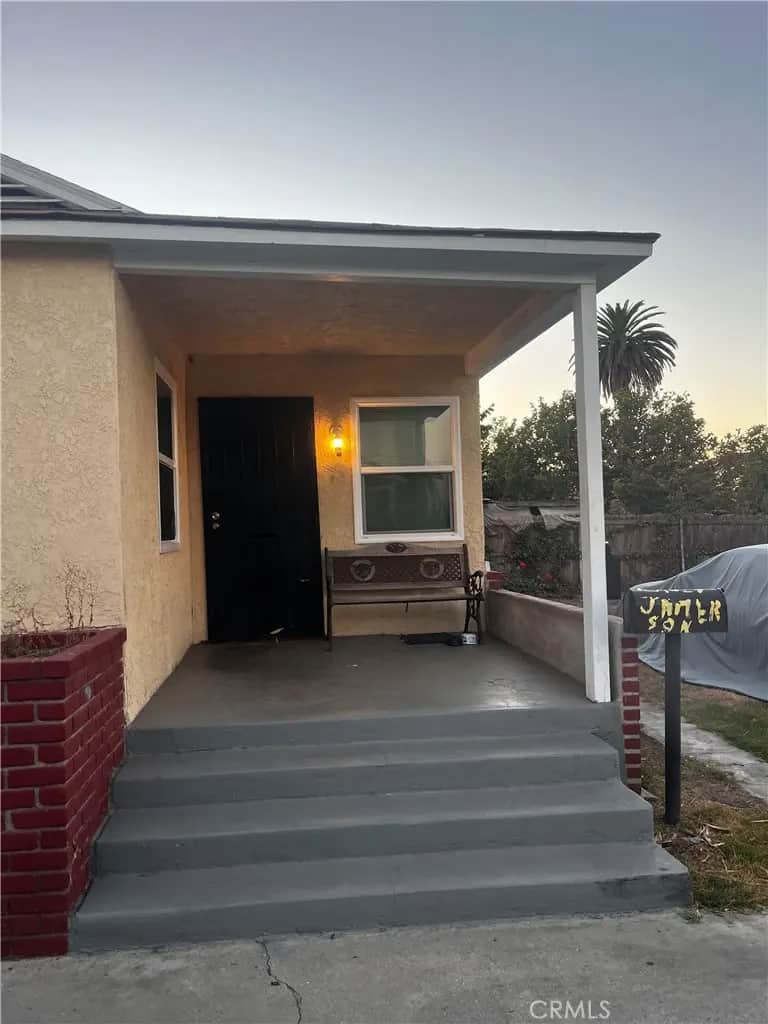 950 E 113th, Los Angeles, CA — listing photo 1