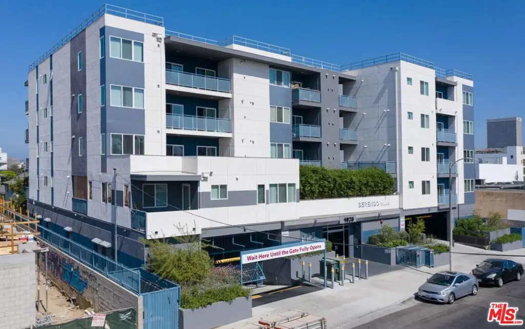 1025 S Berendo Street 401, Los Angeles, CA — listing photo 1