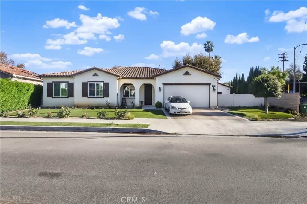 8506 N Adir Drive, Canoga Park, CA — listing photo 1