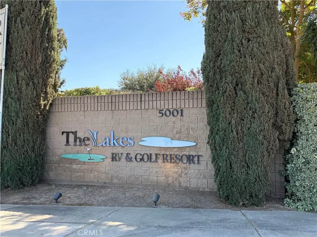 5001 Robertson Blvd #8, Chowchilla, CA — listing photo 1
