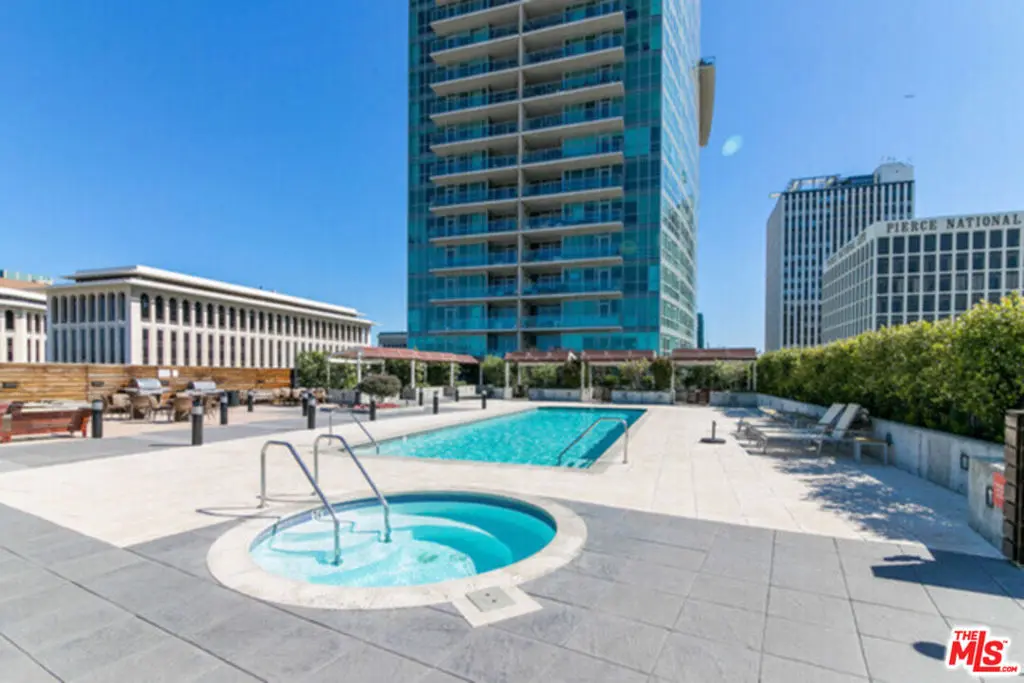 3785 Wilshire Boulevard 907, Los Angeles, CA — listing photo 1